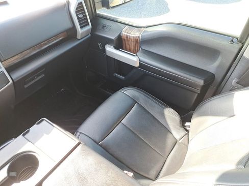 Used 2018 Ford F150 Lariat image 13