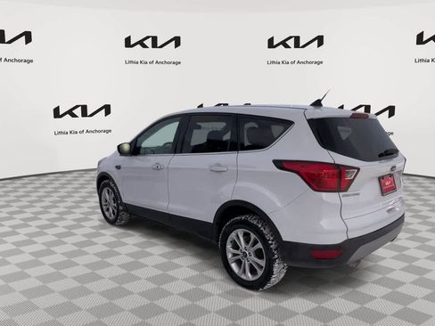 Used 2019 Ford Escape SE image 6