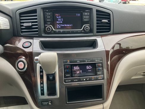 Used 2016 Nissan Quest SV FWD image 18
