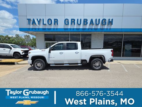 New 2026 Chevrolet Silverado 2500 LT w/ Z71 Chrome Sport Edition AWD/4WD image 1