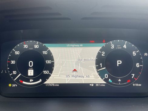 Certified 2024 Land Rover Discovery Dynamic SE image 24