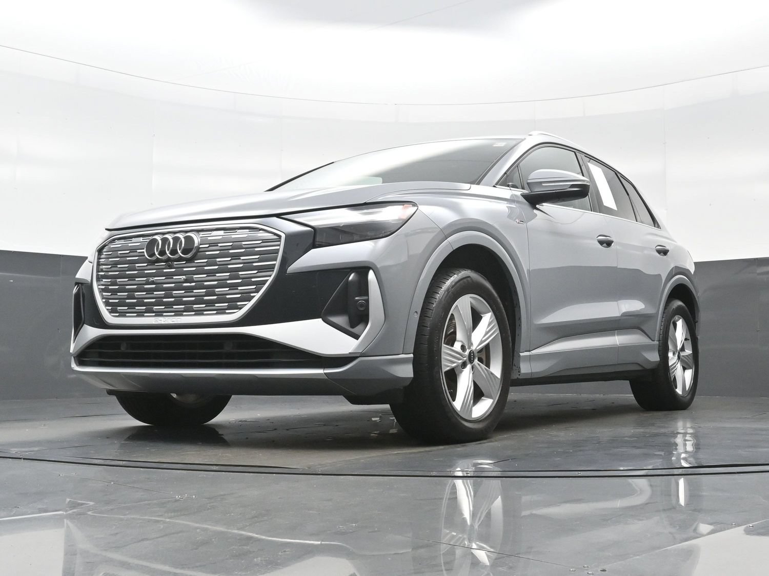 Used 2023 Audi Q4 e-tron Premium Plus w/ Premium Plus AWD/4WD image 27