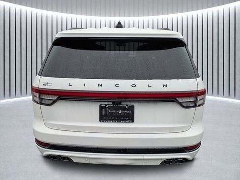 New 2026 Lincoln Aviator Black Label w/ Jet Appearance Package AWD/4WD image 4