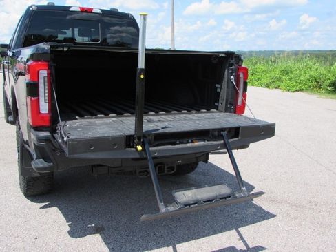 Used 2024 Ford F350 Platinum w/ Tremor Off-Road Package image 15