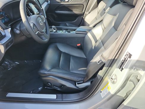 Used 2023 Volvo S60 B5 Core AWD/4WD image 9