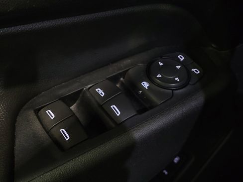 Used 2019 Chevrolet Equinox Premier image 27