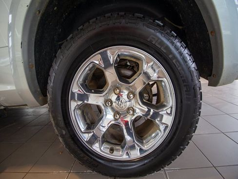 Used 2016 RAM 1500 Laramie image 25