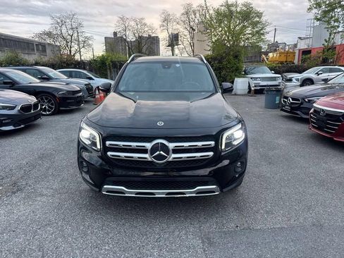 Used 2022 Mercedes-Benz GLB 250 4MATIC image 2