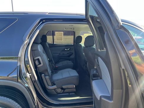Used 2020 Chevrolet Traverse LT w/ LPO, Cargo Package image 40