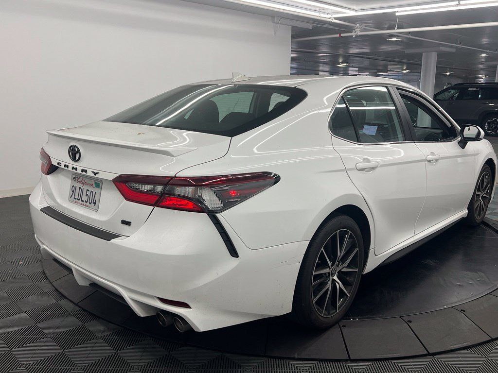 Used 2024 Toyota Camry SE w/ Blackout Package (TMS) FWD image 6