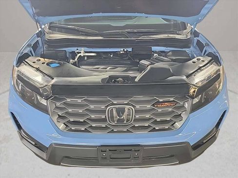 Used 2024 Honda Passport TrailSport image 9