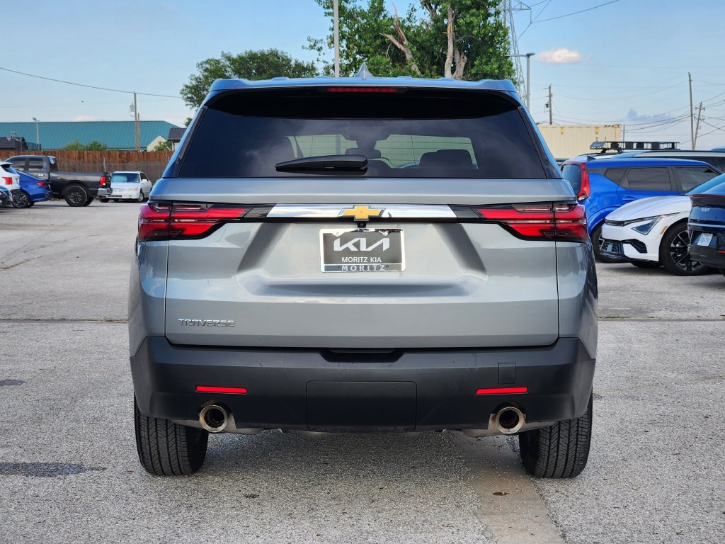 Used 2023 Chevrolet Traverse LS FWD image 5