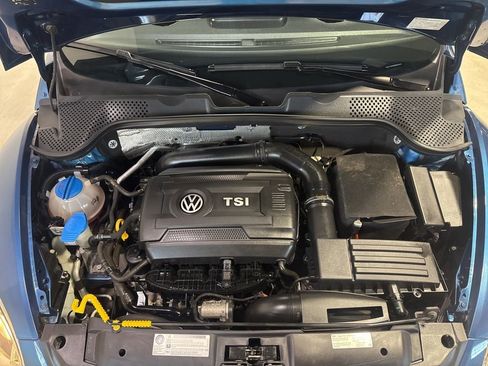 Used 2017 Volkswagen Beetle 1.8T SE FWD image 32