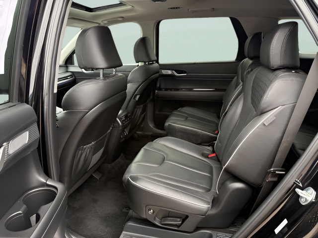 Used 2024 Hyundai Palisade Limited AWD/4WD image 4
