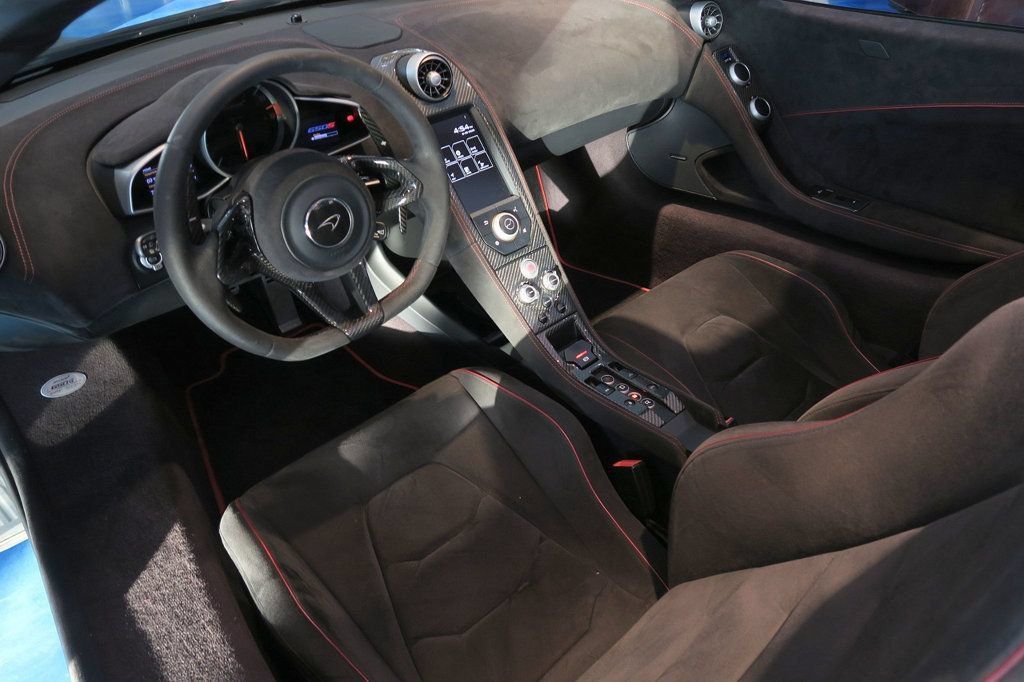 Used 2015 McLaren 650S Spider RWD image 19