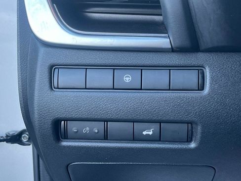 Certified 2022 Nissan Rogue SV w/ SV Premium Package image 30