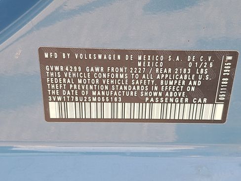 Certified 2025 Volkswagen Jetta GLI Autobahn FWD image 33