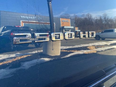 Used 2022 Chevrolet Silverado 2500 LT w/ Convenience Package image 5