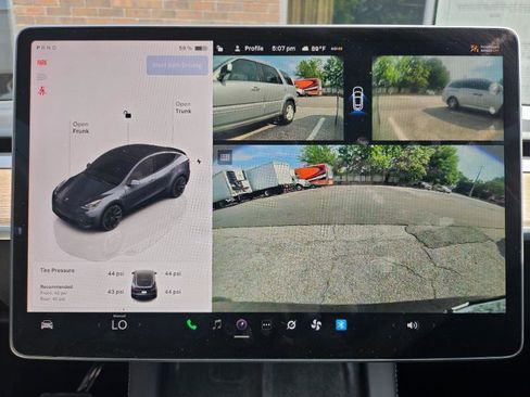 Used 2023 Tesla Model Y Long Range AWD/4WD image 43