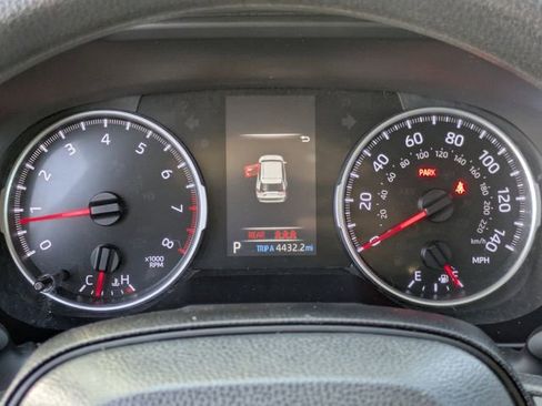 Used 2022 Toyota RAV4 LE image 19