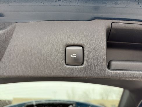 Used 2020 Ford Escape SEL image 13