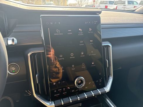 New 2025 GMC Acadia Elevation image 15