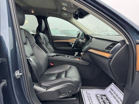 Used 2021 Volvo XC90 T6 Momentum image 20