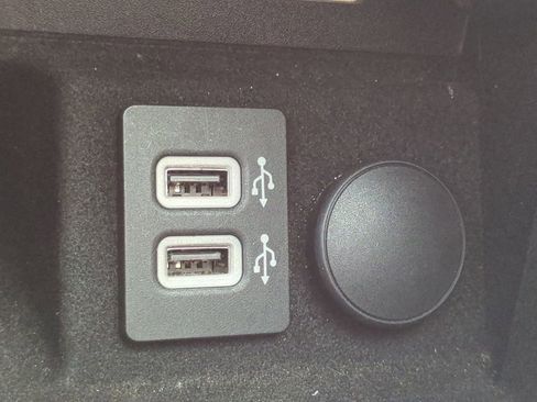 Used 2020 Lincoln Continental Reserve w/ Luxury Package image 22