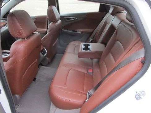 Used 2016 Chevrolet Malibu Premier w/ Driver Confidence Package II FWD image 15