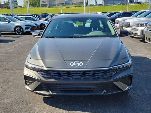 New 2026 Hyundai Elantra Sport FWD image 2