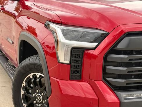 Used 2022 Toyota Tundra SR5 w/ SR5 Premium Package AWD/4WD image 4