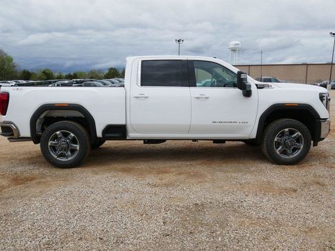 New 2026 GMC Sierra 2500 SLE w/ SLE Value Package; AWD/4WD image 3