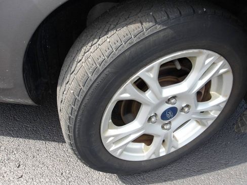Used 2014 Ford Fiesta SE FWD image 34