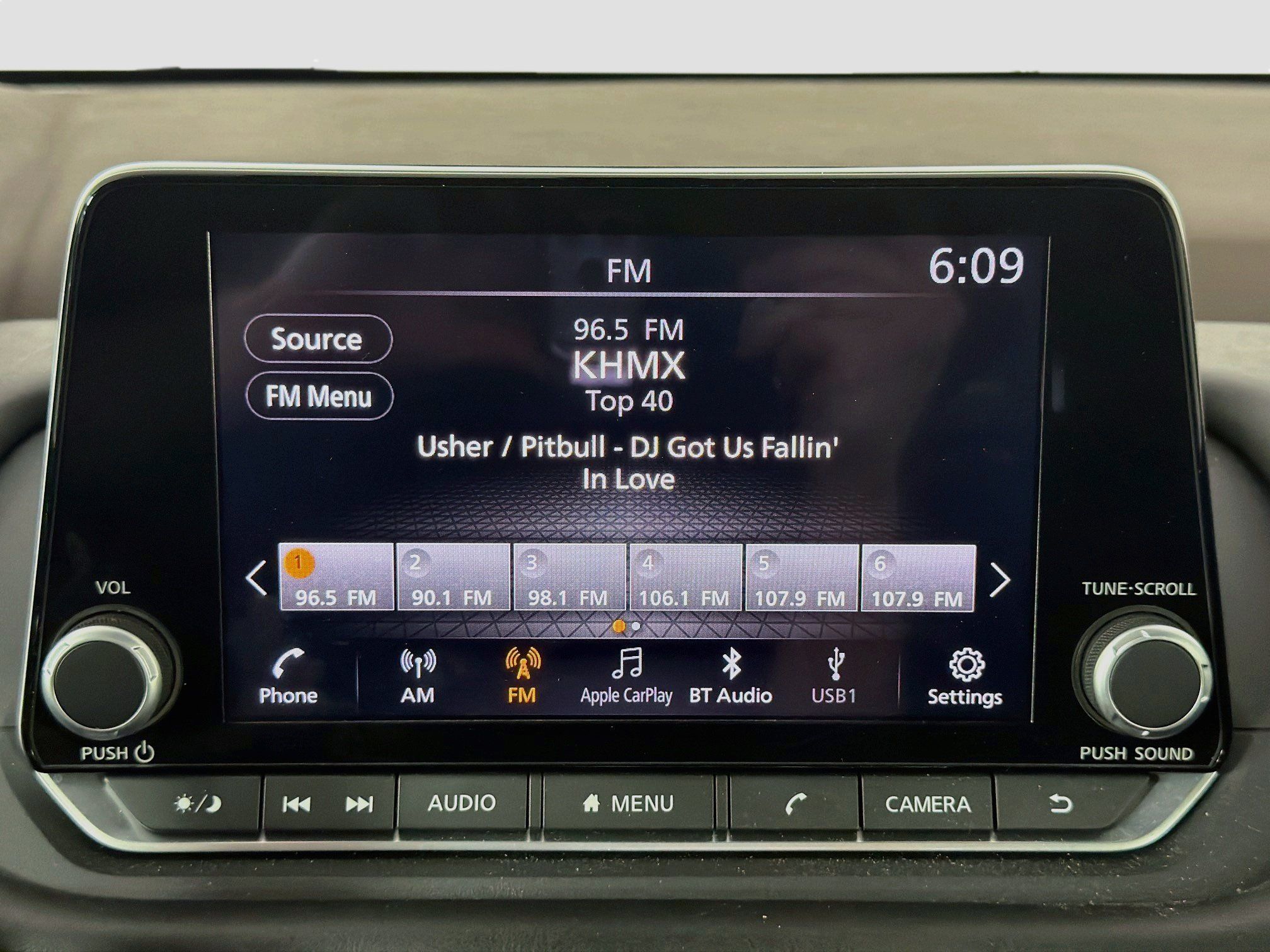 Used 2023 Nissan Rogue S FWD image 21