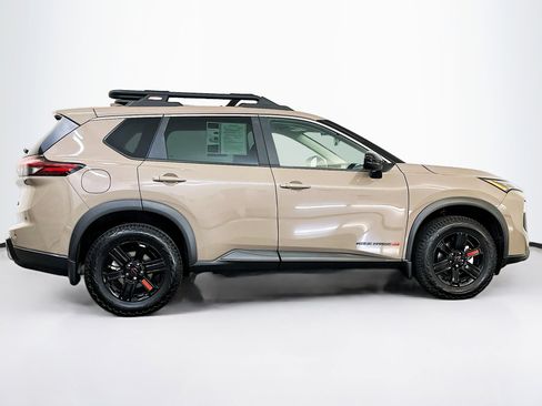 Used 2025 Nissan Rogue SV w/ Rock Creek Premium Package image 10