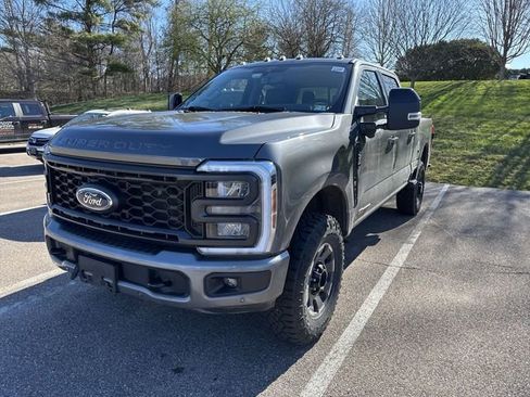 Used 2024 Ford F250 Lariat w/ Lariat Ultimate Package AWD/4WD image 2