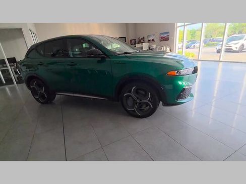New 2026 Alfa Romeo Tonale w/ Active Assist Package AWD/4WD image 21