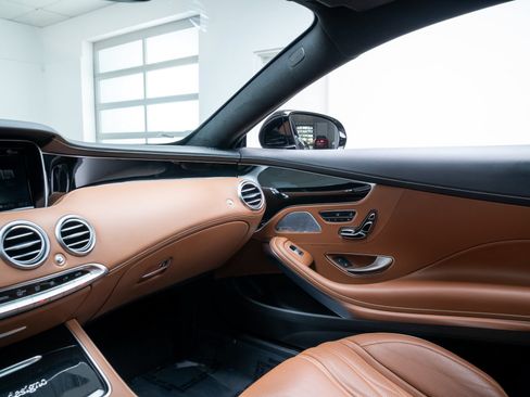 Used 2015 Mercedes-Benz S 63 AMG 4MATIC Coupe image 12