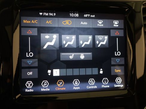 Used 2019 Jeep Cherokee Limited AWD/4WD image 46