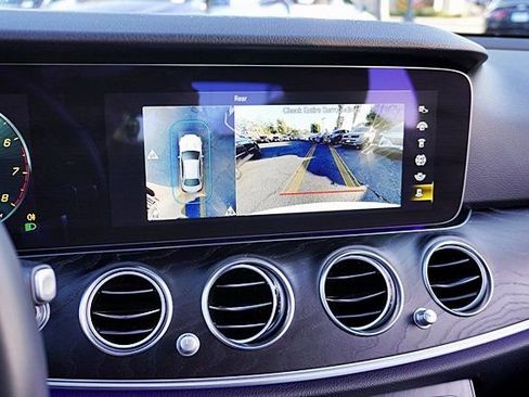 Used 2022 Mercedes-Benz E 350 Sedan image 28