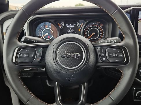 Used 2024 Jeep Wrangler Unlimited Sport AWD/4WD image 30