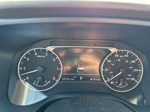 Used 2023 Nissan Rogue S image 17