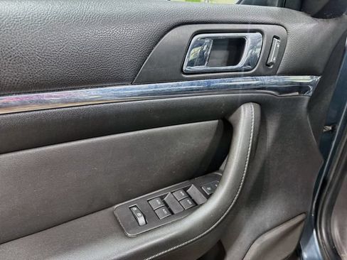 Used 2010 Lincoln MKS FWD image 14