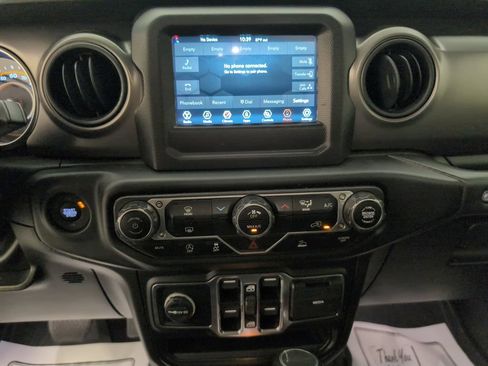 Used 2023 Jeep Gladiator Sport AWD/4WD image 18