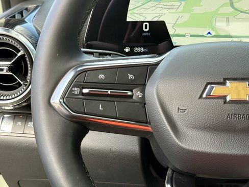 Used 2025 Chevrolet Equinox LT FWD image 30