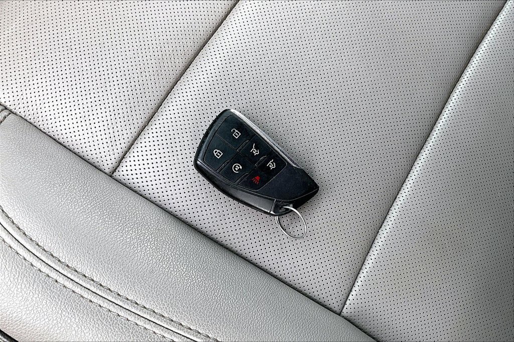 Used 2023 GMC Yukon SLT AWD/4WD image 35