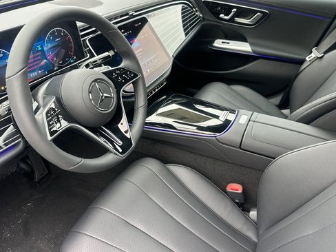 Used 2026 Mercedes-Benz E 350 4MATIC Sedan image 4