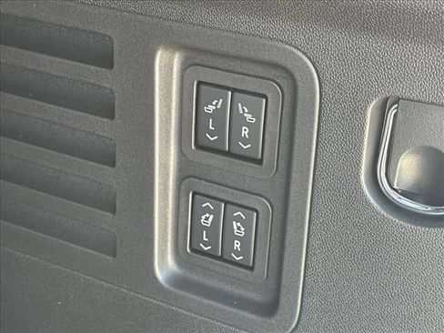 New 2027 Buick Enclave Preferred w/ Power Package FWD image 12