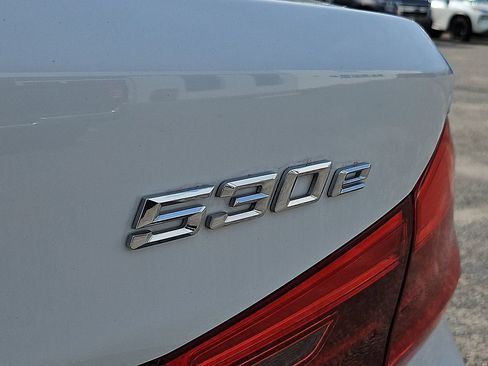 Used 2018 BMW 530e RWD image 30