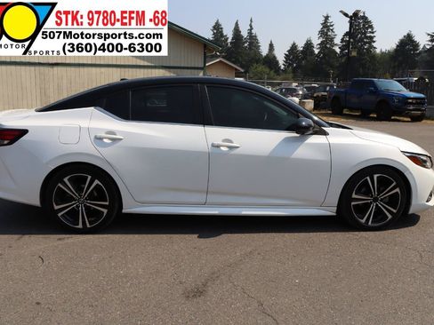 Used 2020 Nissan Sentra SR w/ Premium Package FWD image 10